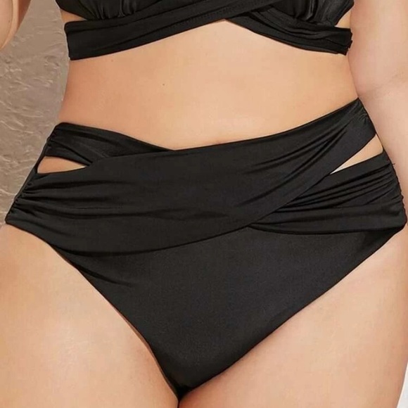 NWT - Crisscross High Waisted Bikini Bottom - Picture 1 of 4